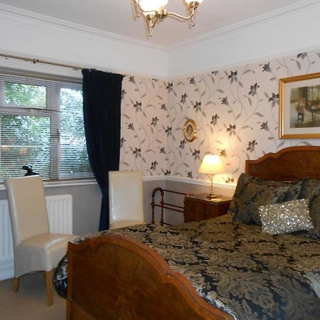 White Lodge Cheltenham Buitenkant foto